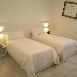 https://fuoriorbita-camera-matrimoniale.italymilanhotels.net
