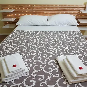 https://rega-holiday-house.hotels-amalfi.com